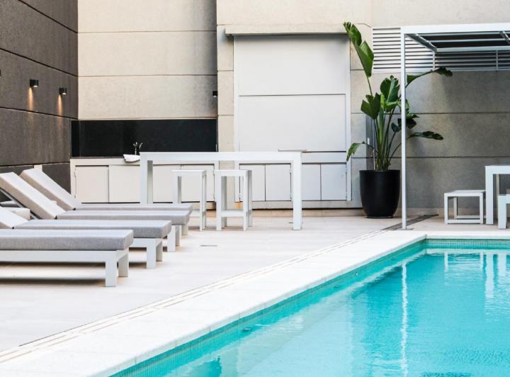 Desarrollo vertical · Black Arcos 1100