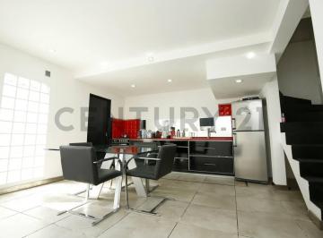 PH · 145m² · 4 Ambientes · 1 Cochera · PH Al Frente en Venta en La Plata