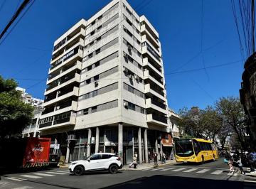 Departamento · 88m² · 3 Dormitorios · Departamento en Centro 3 Dorm. y Balcon en Venta