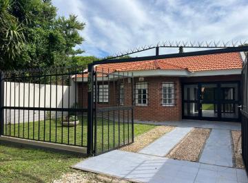 Casa · 110m² · 3 Ambientes · 2 Cocheras · Casa /opción Lote Lindero