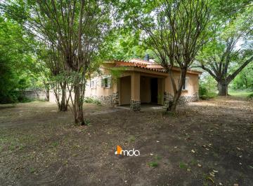 Casa · 120m² · 3 Ambientes · 1 Cochera · Casa Frente Al Río de Santa Rosa de Calamuchita