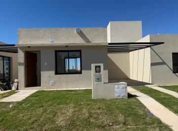 Casa · 55m² · 2 Ambientes · 1 Cochera · Duplex en Venta en Docta Av.1 Dormitorio en Planta Baja