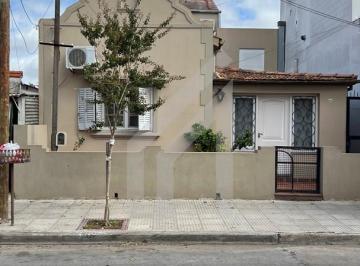 Casa · 145m² · 6 Ambientes · Dos Casas en un Mismo Lote – Ideal Dos Familias o Renta - Venta en San Fernando, G. B. a. Zona Norte
