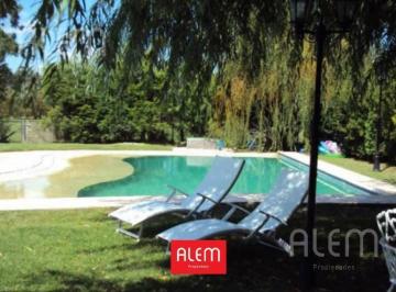 Casa · 201m² · 5 Ambientes · Casa en Venta de 4 Dorm. en Canning | Echeverria del Lago