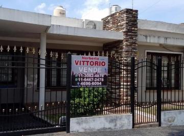Casa · 120m² · 3 Ambientes · 1 Cochera · Venta Casa Americana de 3 Ambientes Morón Sur