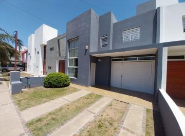 Casa de 4 ambientes, Córdoba · Casa en Venta 3 Dor Zona Manantiales
