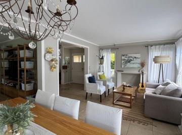 Casa · 230m² · 4 Ambientes · 1 Cochera · Casa en Venta en Talar del Lago 1, General Pacheco, Tigre