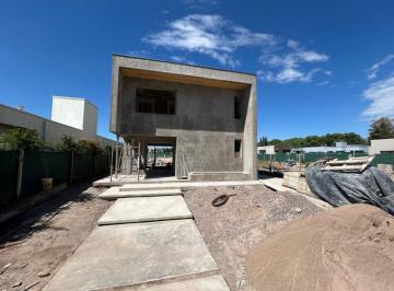 Casa de 4 ambientes, Mayor Drummond · Casa Est Pueblo Malbec, 3 Dorm, 3 Baños, 2 Coch, Apto Crédito