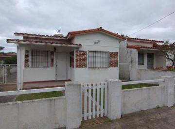 Casa de 5 ambientes, Santa Teresita · Tu Hogar en Santa Teresita Te Espera