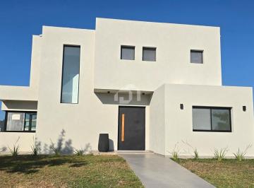 Casa · 160m² · 4 Ambientes · 2 Cocheras · Casa en Venta en El Naudir, Escobar, G. B. a. Zona Norte