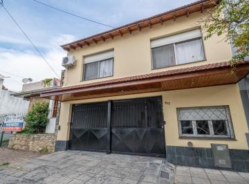 Casa · 128m² · 4 Ambientes · 1 Cochera · Casa 4 Ambientes en Venta| Patio y Cochera | Lista Para Escriturar - Gerli