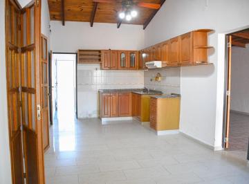 Casa · 117m² · 5 Ambientes · 3 Cocheras · Casa en Alvarez