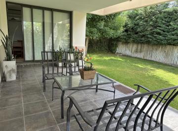 Casa · 305m² · 7 Ambientes · 1 Cochera · Casa en Venta Dalvian