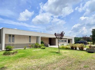 Casa de 5 ambientes, Brandsen · Casa Premium con Piscina Climatizada - Haras del Sur Ll