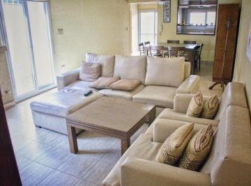 Casa · 170m² · 4 Ambientes · 1 Cochera · Belgrano 3500