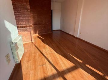 Departamento de 2 ambientes, Lomas de Zamora · Departamento con 50 m² Construidos, Semipiso con Balcón Al Frente