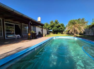 Casa · 120m² · 3 Dormitorios · Casa con Pileta Sobre Ruta 11 Camino a Colonia Benítez!