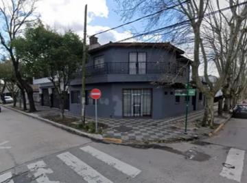 Local comercial · 200m² · Local en Esquina y Casa 200 m² con Escritura en Monte Grande Frente a Colegio San Marcos