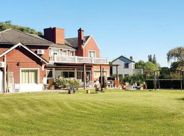 Casa de 5 ambientes, General Rodríguez · Casa en Venta El Nacional C. C, Gral Rodriguez