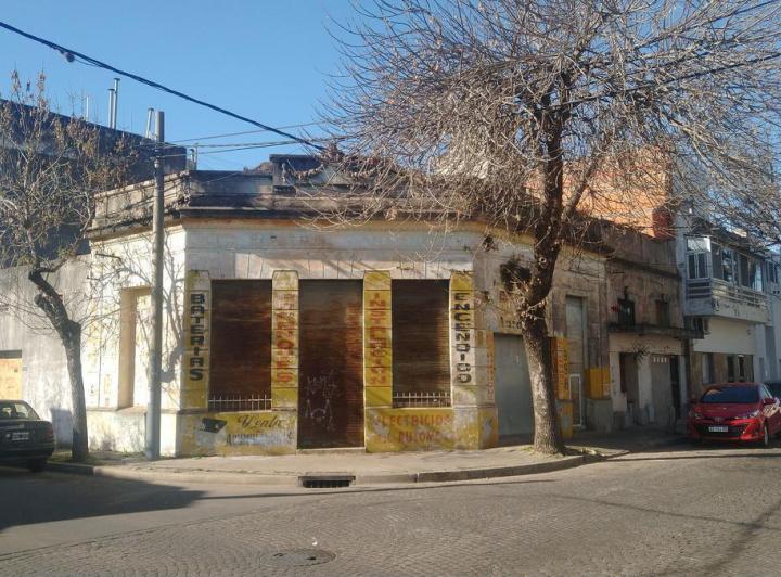 Local comercial · 230m²