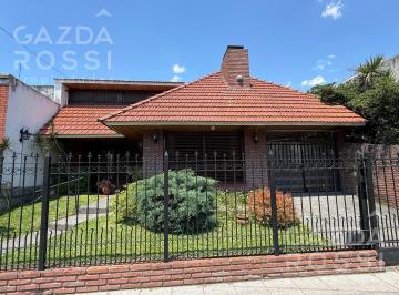 Casa · 274m² · 7 Ambientes · 1 Cochera · Casa en Venta en Burzaco