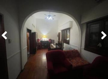 PH de 5 ambientes, Avellaneda · Casa de 5 Ambientes - de Dos Plantas en Piñeiro Venta o Permuta!