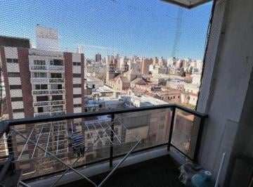 Departamento de 4 ambientes, Córdoba · Piso Entablonado, Balcón Al Frente! a 100 m del Patio Olmos