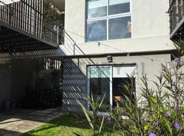 Casa · 80m² · 4 Ambientes · 2 Cocheras · Duplex de 2 Habitaciones en City Bell