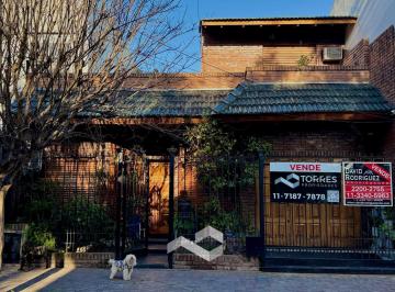 Casa · 160m² · 4 Ambientes · 1 Cochera · Casa en Venta de 4 Ambientes en Moron Sur