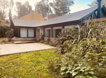Casa · 132m² · 4 Ambientes · 2 Cocheras · Casa en Venta Bosque Peralta Ramos Sobre Dos Lotes