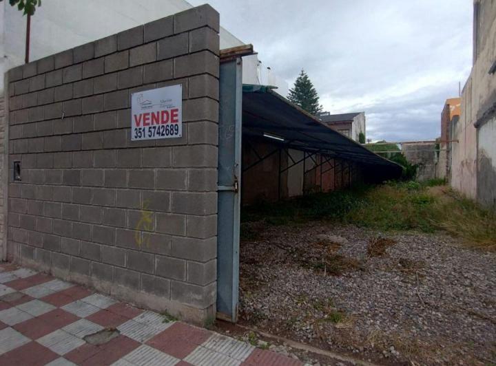 Terreno · 239m²