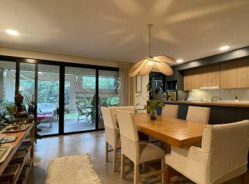 Casa de 4 ambientes, San Lorenzo Chico · Casa con 165 m² y 3 Dorm. en Venta en La Trinidad