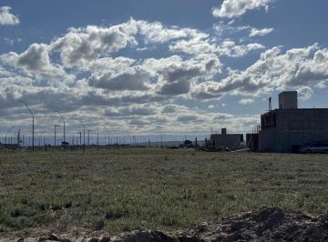 Terreno · 338m² · ¡Venta! Lote en Campos de Manantiales ¡Apto Dúplex! ¡Frente a Espacio Verde!
