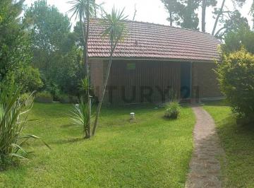 Casa · 200m² · 6 Ambientes · 1 Cochera · Casa en Venta en Pinamar Centro a 3 Cuadras del Mar