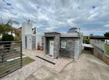 Casa · 155m² · 2 Dormitorios · 2 Cocheras · Casa en Venta en Villa Carlos Paz – Vista Al Lago
