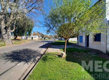 Casa · 76m² · 3 Ambientes · 1 Cochera · Casa Para Refaccionar en Parana!