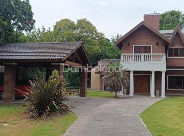 Casa · 342m² · 5 Ambientes · 2 Cocheras · Casa Chalet en Alquiler en Parque Leloir, Ituzaingó