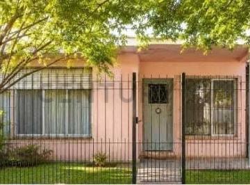 Casa · 112m² · 4 Ambientes · 1 Cochera · Venta Casa 4 Ambientes Ituzaingo Sur