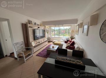 Departamento · 75m² · 3 Ambientes · 1 Cochera · Apartamento en Alquiler Temporada - 2 Dorm - Playa Mansa