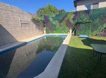 PH de 4 ambientes, Lomas de Zamora · PH Tipo Casa 4 Ambientes Muy Luminoso con Patio y Pileta en Lomas de Zamora