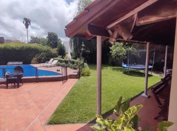 Casa · 480m² · 7 Ambientes · 2 Cocheras · Casa en Venta - 4 Dorm. - Beccar
