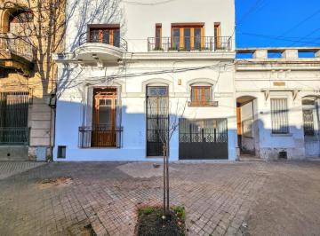 Casa · 175m² · 5 Ambientes · 1 Cochera · Venta Casa de 3 Dorm. Totalmente Reciclada, con Cochera, Patio y Terraza, Pichincha