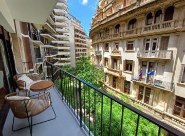Departamento · 127m² · 4 Ambientes · Hermoso y Céntrico, Departamento en Retiro Arroyo, La Calle Mas Linda de La Ciudad