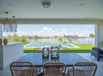 Casa · 228m² · 4 Ambientes · 3 Cocheras · Venta Casa Vista Laguna 4 Ambientes San Sebastián