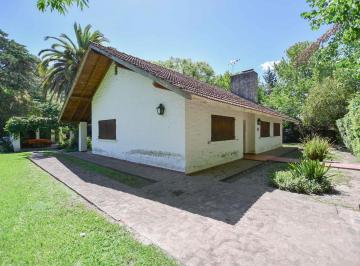 Casa · 220m² · Casa en 422 y Parque Centenario