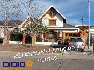 Casa · 175m² · 5 Ambientes · 2 Cocheras · Casa en Venta Burzaco Apto Credito