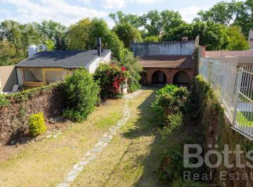 Casa · 177m² · 5 Ambientes · 1 Cochera · Casa 370 m² Lote Zona San Andres Golf