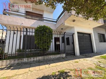 Casa · 160m² · 4 Ambientes · 2 Cocheras · Casa en Dos Plantas de 4 Ambientes - San Justo.