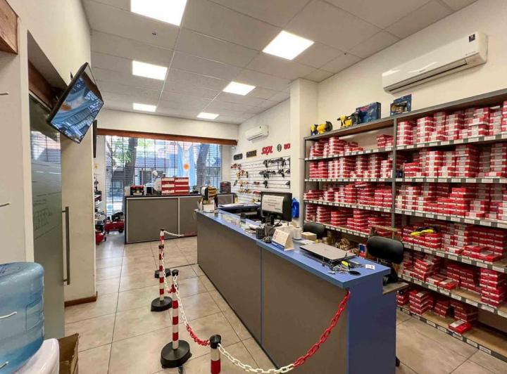 Local comercial · 306m² · 1 Ambiente