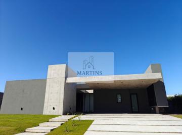 Casa · 213m² · 6 Ambientes · 4 Cocheras · Casa con Pileta en Pilara La Calesa